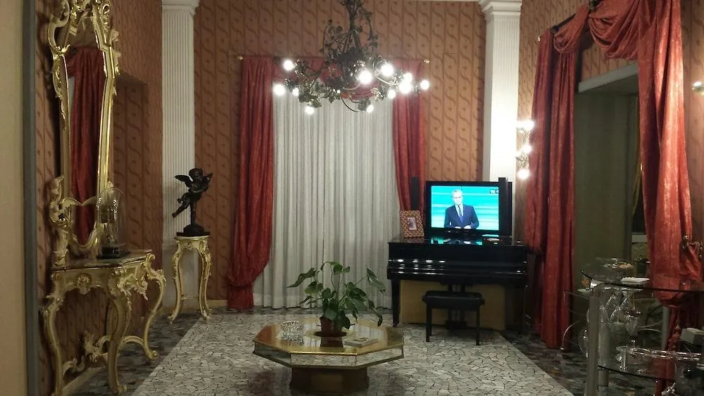 Hotel Miramare Неаполь